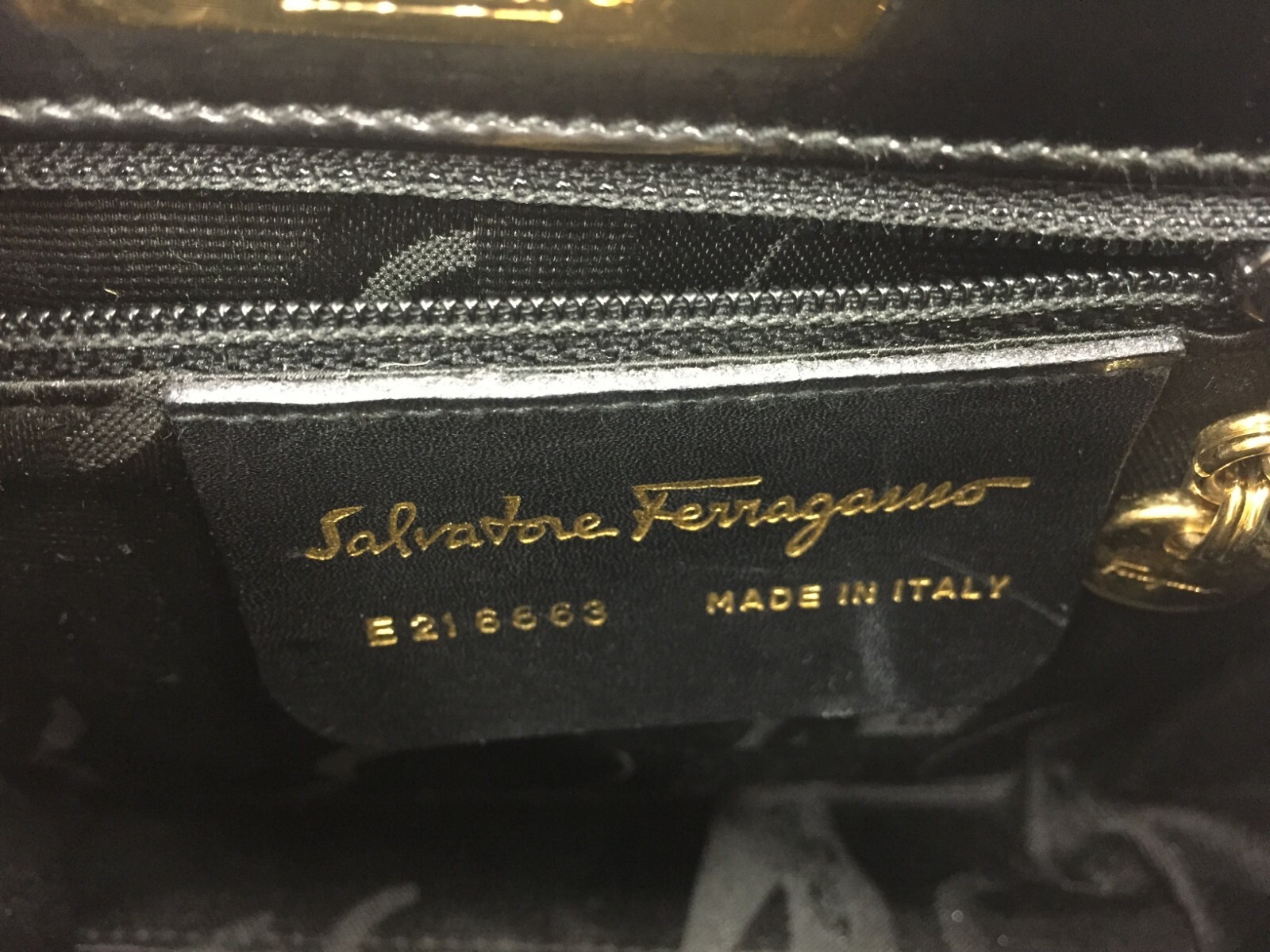 Auth Ferragamo Patent Leather Black Hand bag 5F160520n”