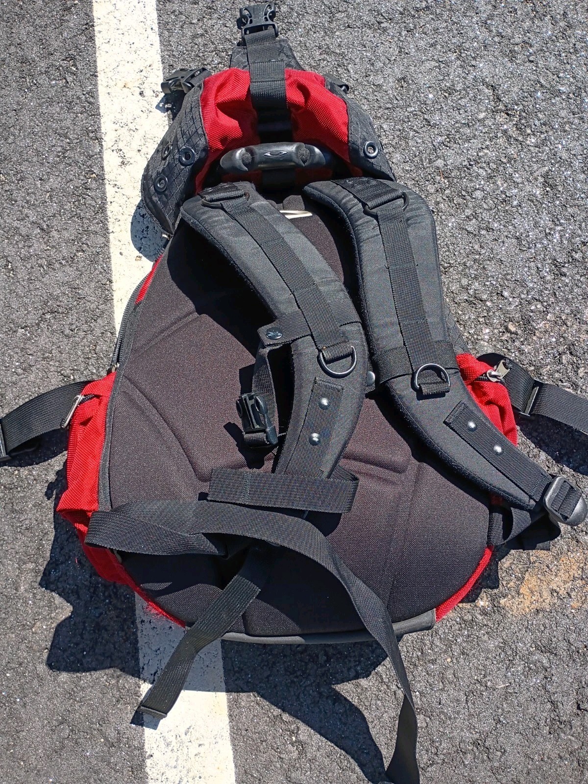 Oakley Kitchen Sink Backpack Rare Red Black Factory Pilot Good Condition*Read