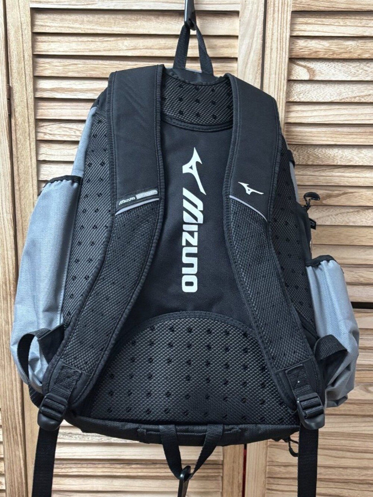 Mizuno Aerostrap Black Grey Sports Backpack 21×13