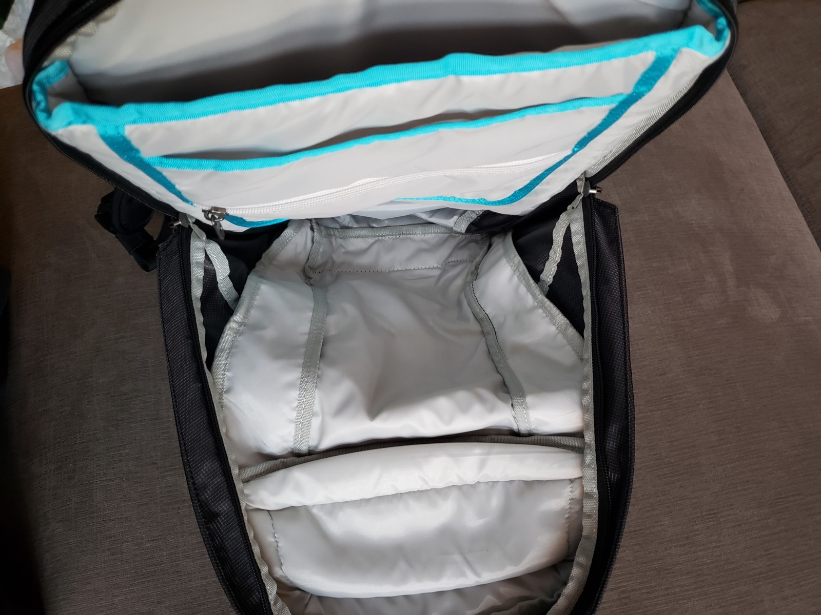 RARE!! Wharton School Backpack Chubb Exec – Thule Enroute 18 – NEW WITHOUT TAGS!