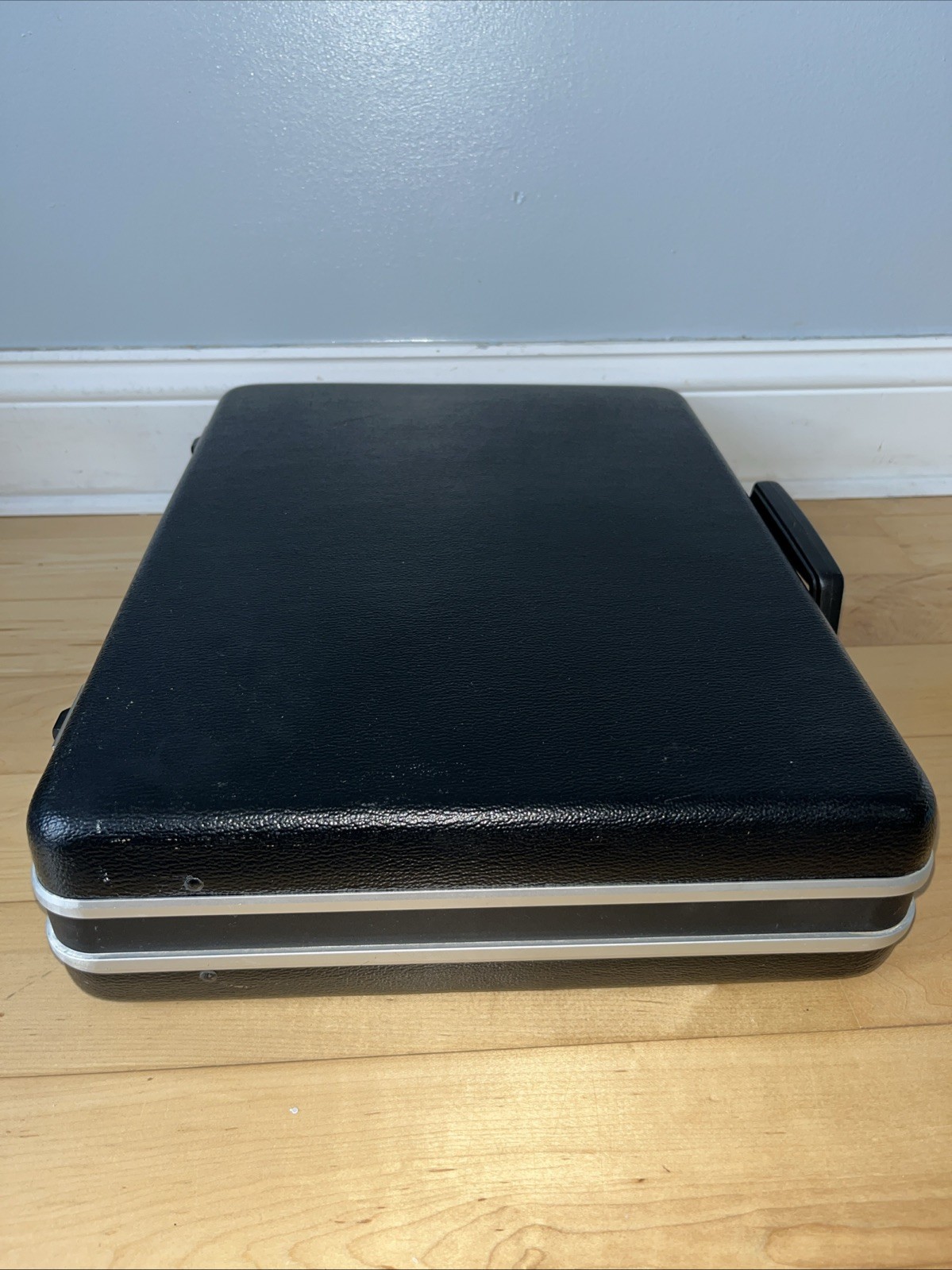 Echolac Vintage Hard Shell Briefcase Black with Aluminum Trim 17×12.5×4