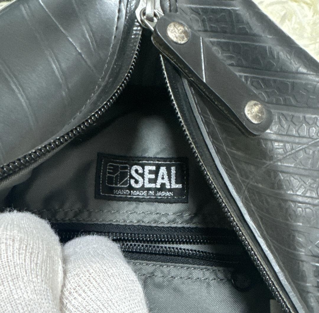 Rare Seal Body Bag Tire Tube One-Shoulder Crossbody