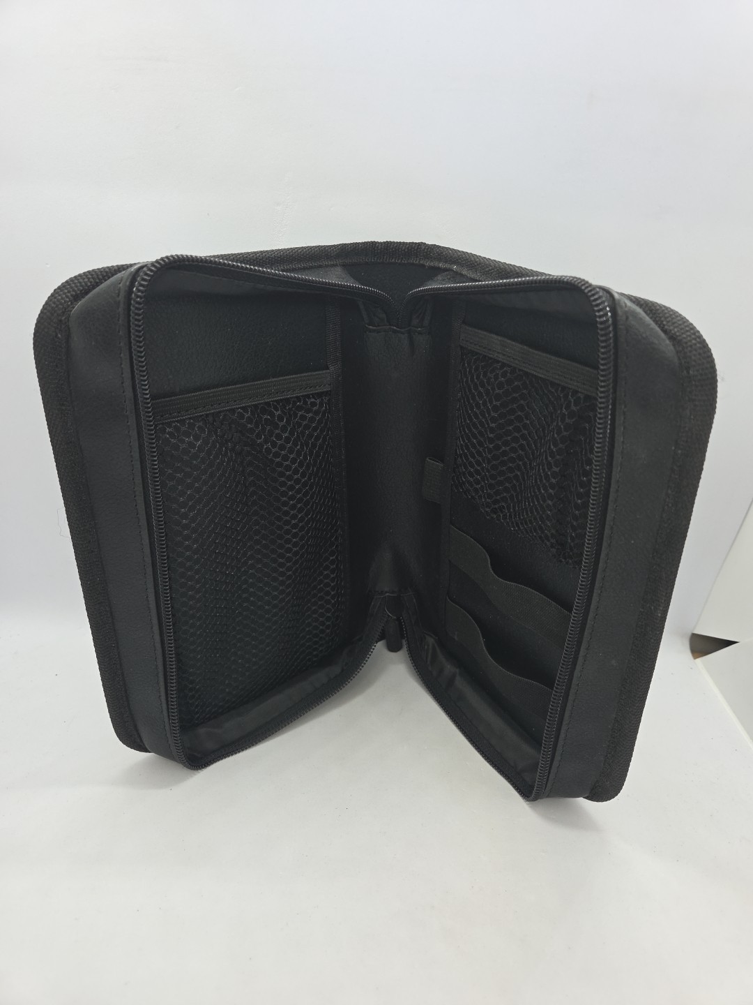 Vintage Game Boy Advance SP case black leatherette zip up 5×8” bbx13