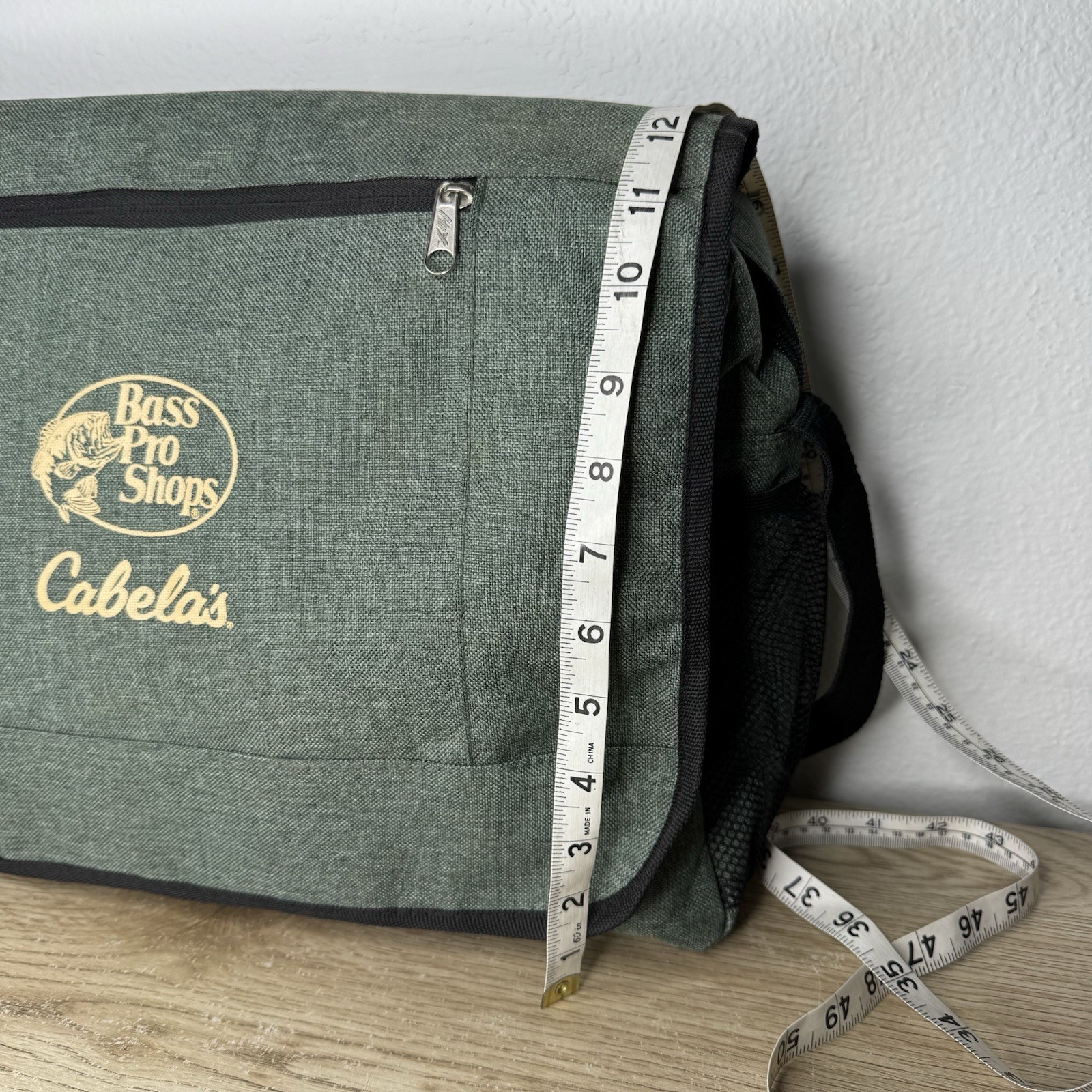 Bass Pro Shops Cabelas Green Satchel Computer Bag Promotional Advertisement Bag