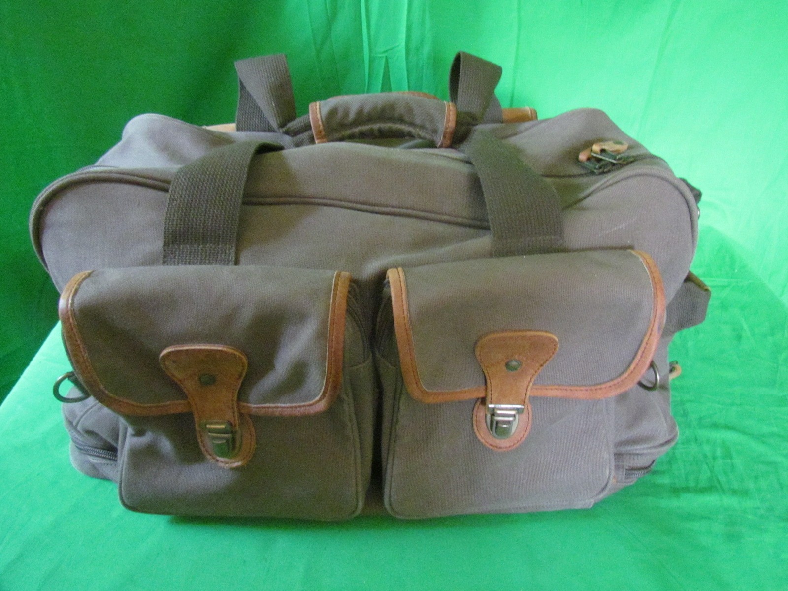 Cabela’s Battenkill Canvas & Leather Duffle Bag 20 W x 14 H x 12 Great Condition