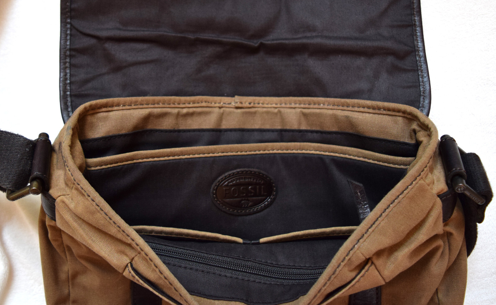 FOSSIL Canvas Messenger Laptop Leather Trim Crossbody Shoulder Bag 12″x9″x2″