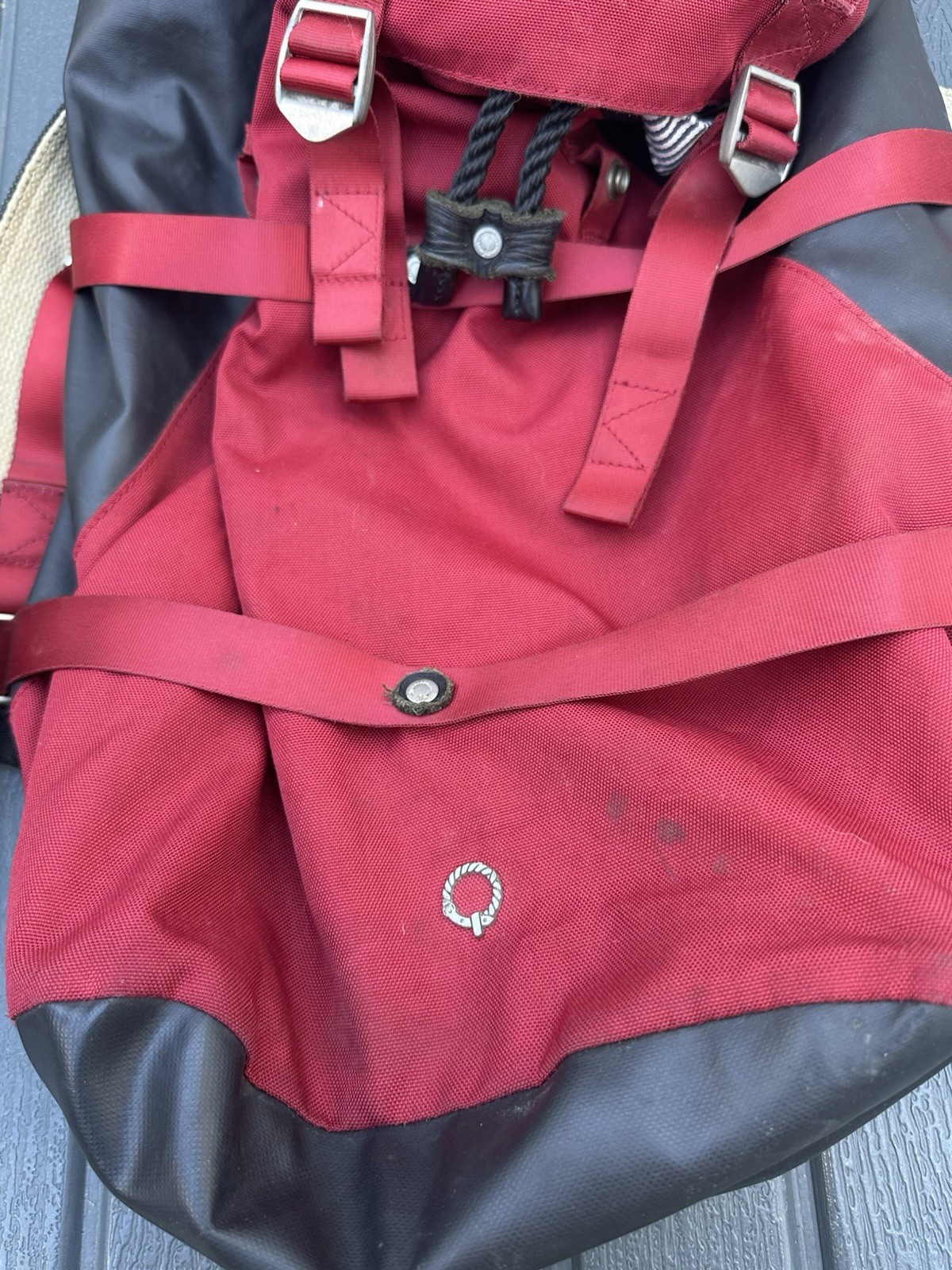 STIGHLORGAN Red Canvas Backpack Medium Size EXCELLENT **missing 1 Button**