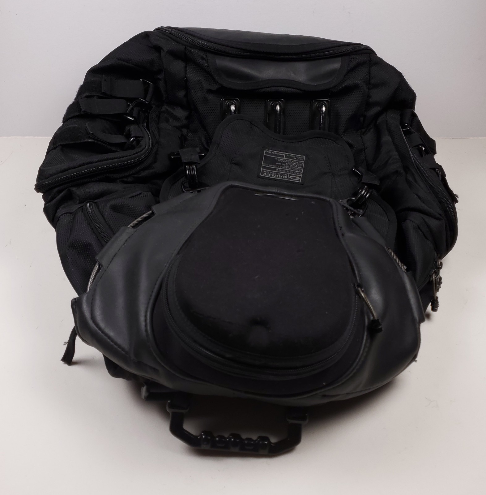Oakley Kitchen Sink Backpack Stealth Black 34L Laptop Tactical Hiking