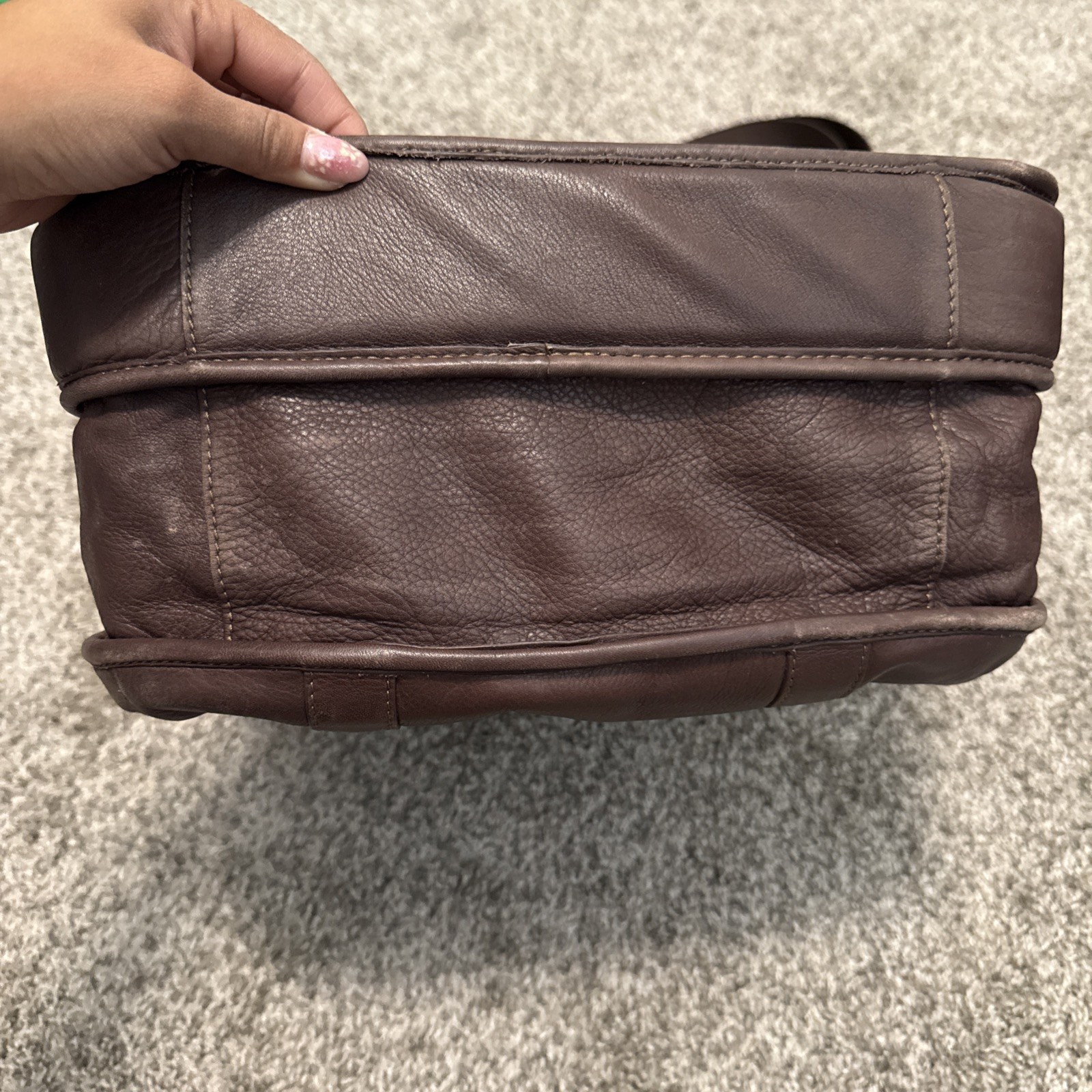 Levenger Beige Light Brown Leather Large Convertible Bag Backpack
