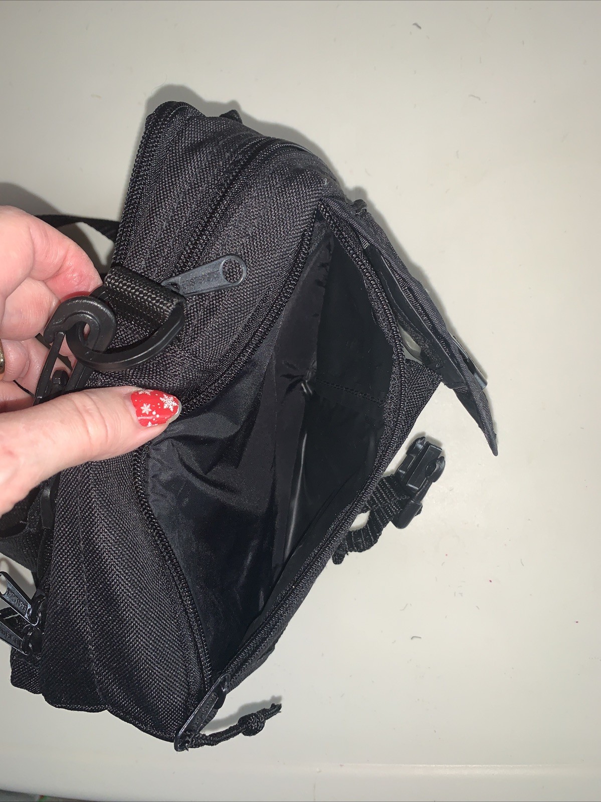 East Sport Bag Travel Pouch Multi-Pocket Nylon Black B5 Camera Bag Compact