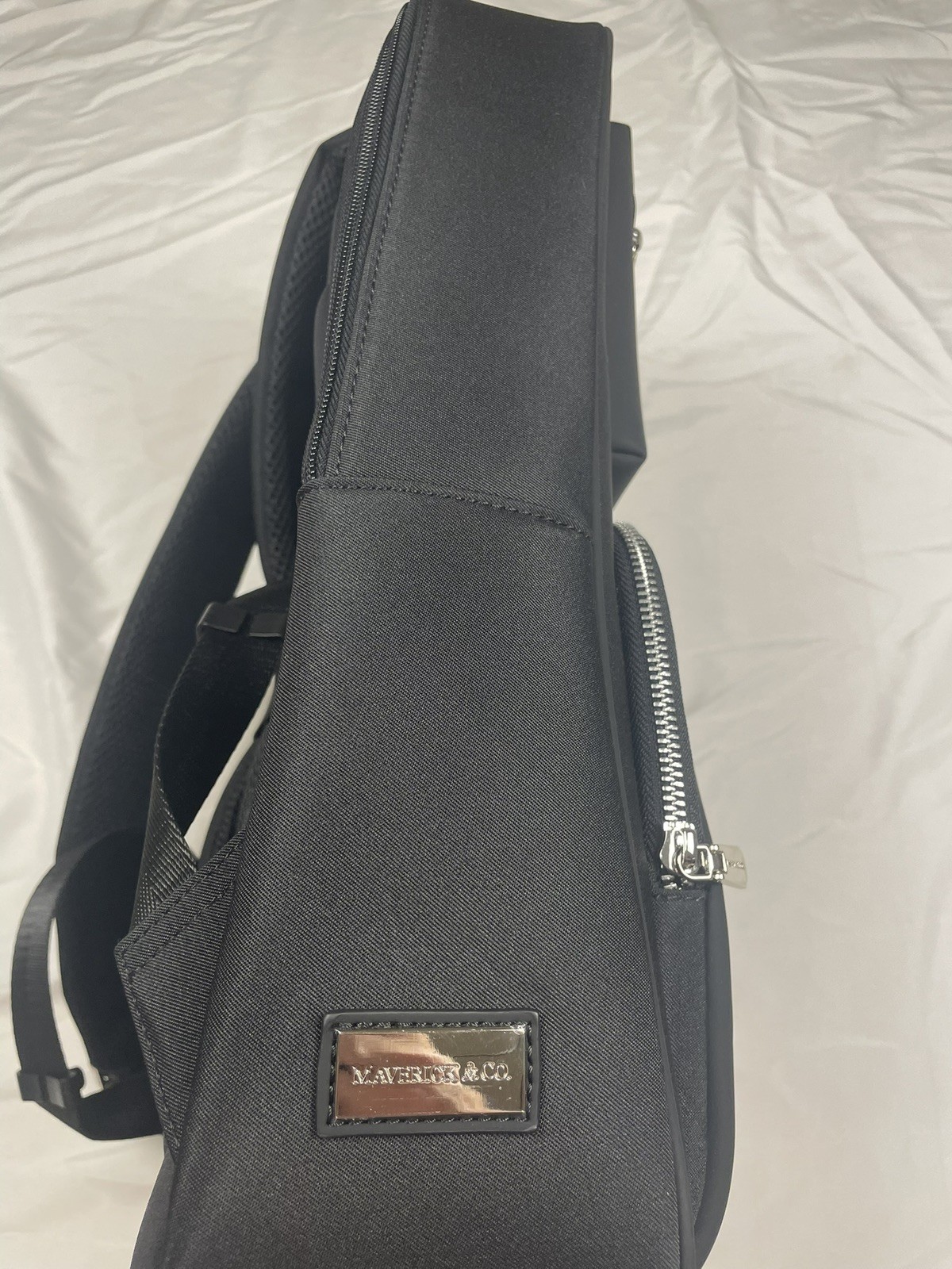 Maverick & Co. Explorer Light Backpack Plus (Black)