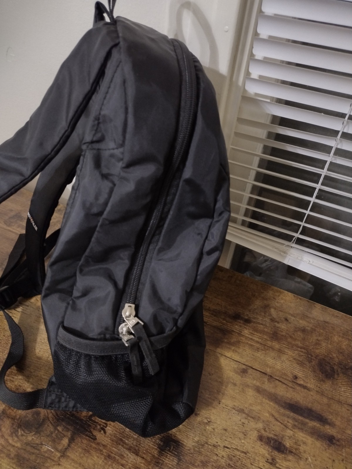 Swiss Gear Black Zip Close Side Mesh Pockets Padded Backpack