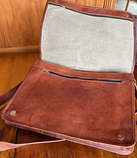 New Carbon 2 Cobalt Leather Laptop Messenger Bag Carryall $119