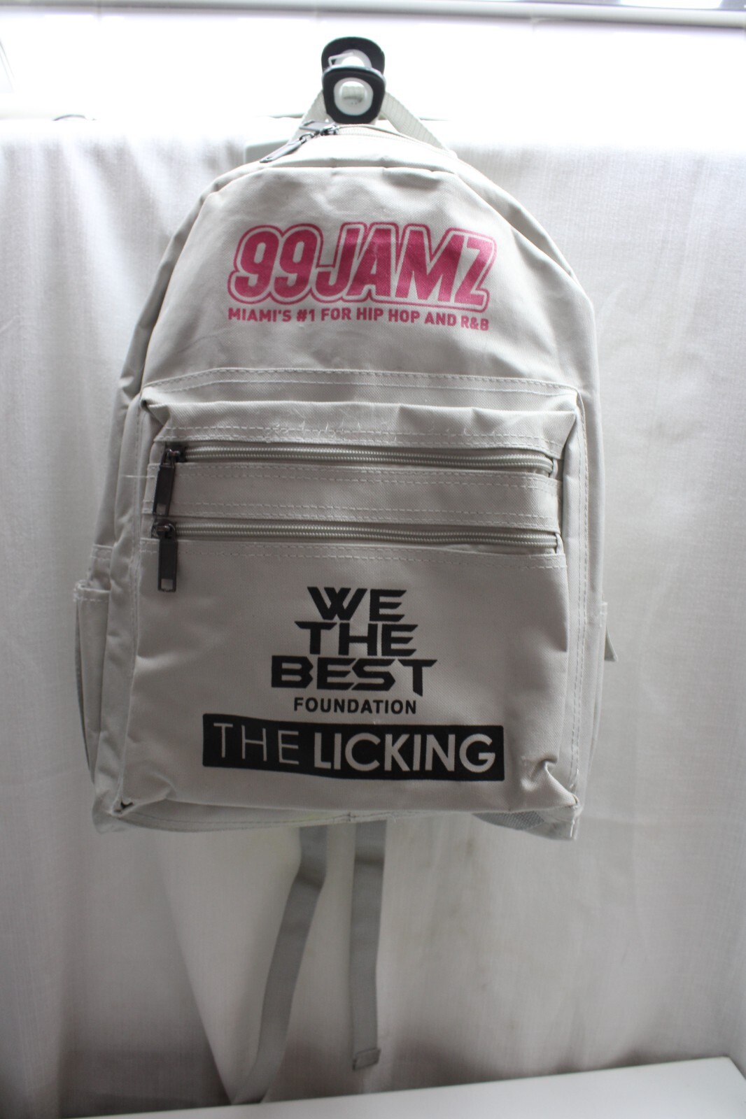 99 JAMZ Miami’s Classic Backpacks 17″ x 12″ x 5.5″ Grey 600D Polyester 101-17GRY