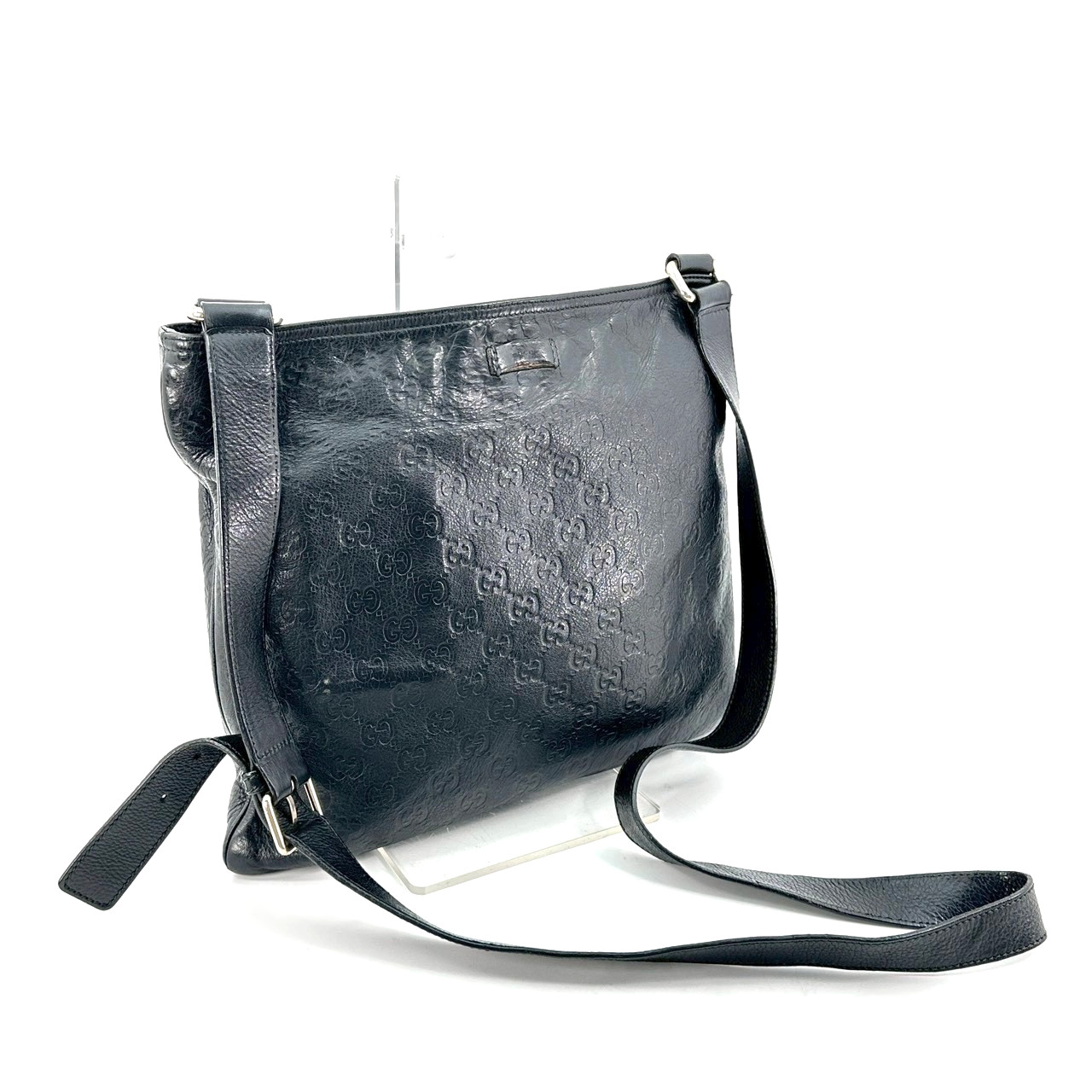 GUCCI Guccissima Messenger Bag Shoulder Bag GG Leather Black Authentic