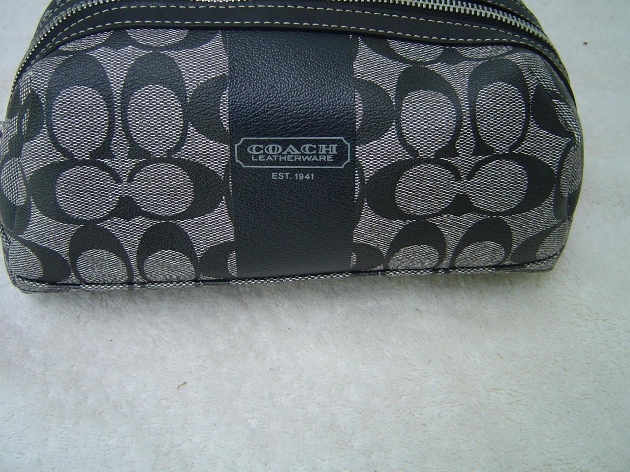 AUTHENTIC COACH MENS BLACK AND WHITE SIGNATURE STRIPE TOILETRY BAG VGC
