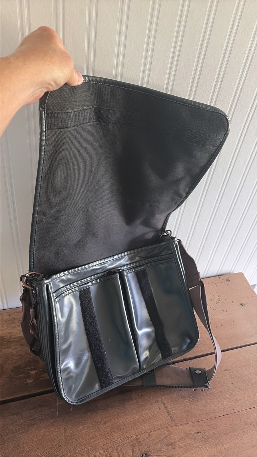 Yoshida & Co. Luggage Label Liner Messenger Bag Black