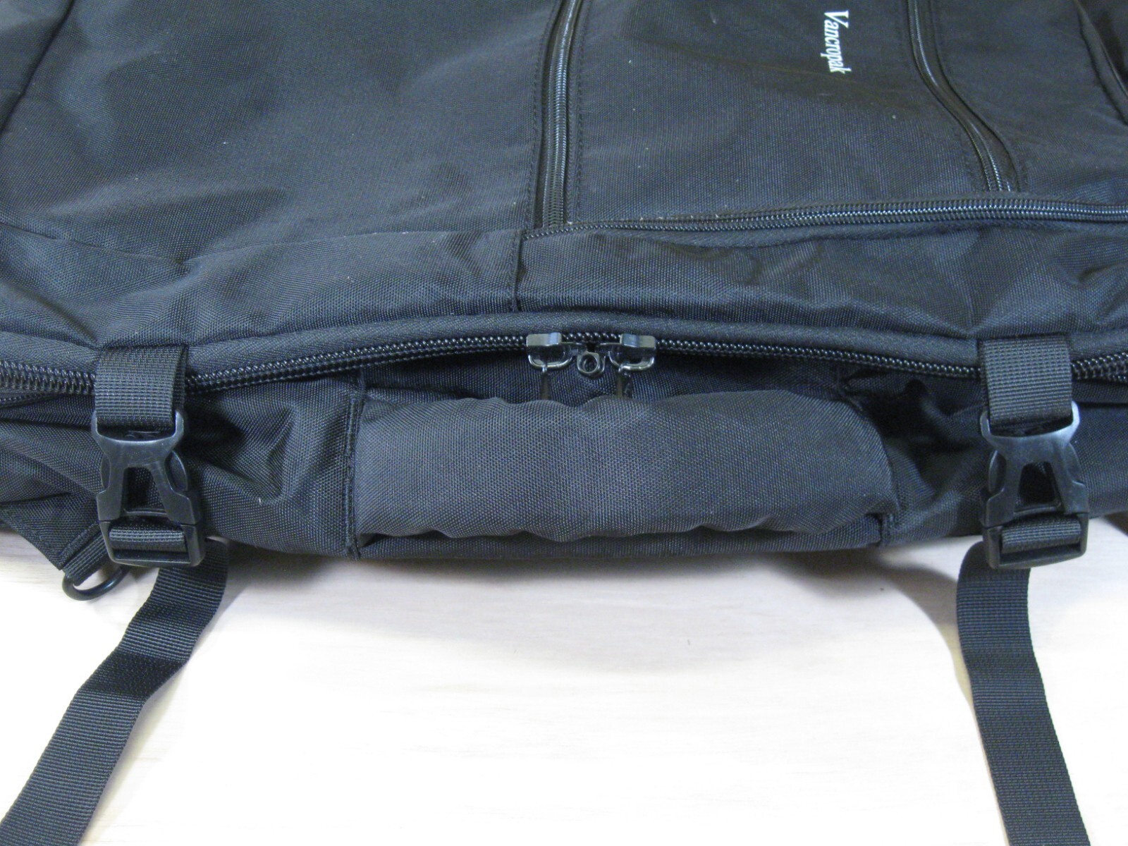 TRAVEL BACKPACK Vancropak 40L Flight Appvd Carry On Water Resistant Expandable