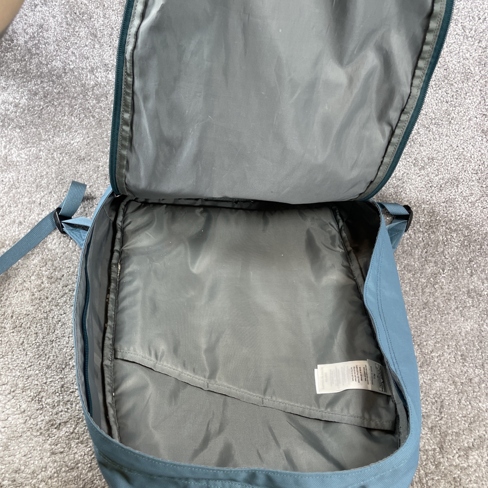Patagonia Backpack Mens Arbor Daypack 20L Tasmanian Teal Outer Zipper Pockets
