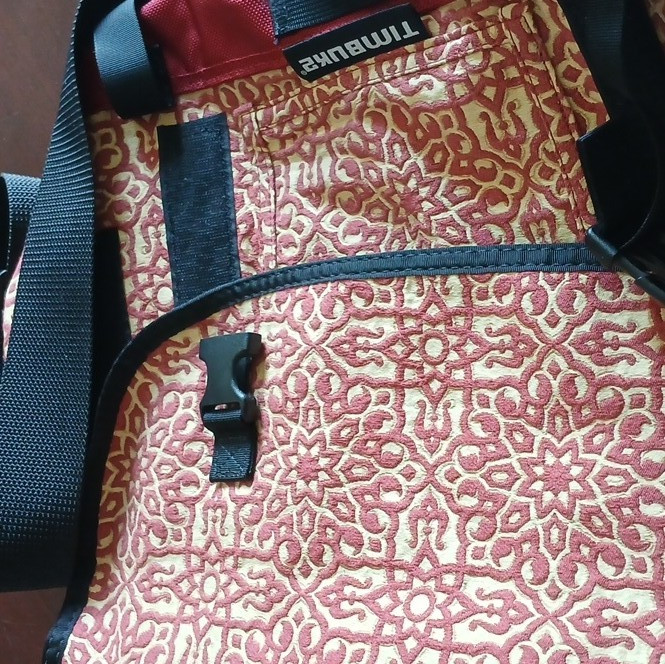 Timbuk2 Messenger Bag Medium Red/Beige Geometric Adjustable Strap Zip Pockets