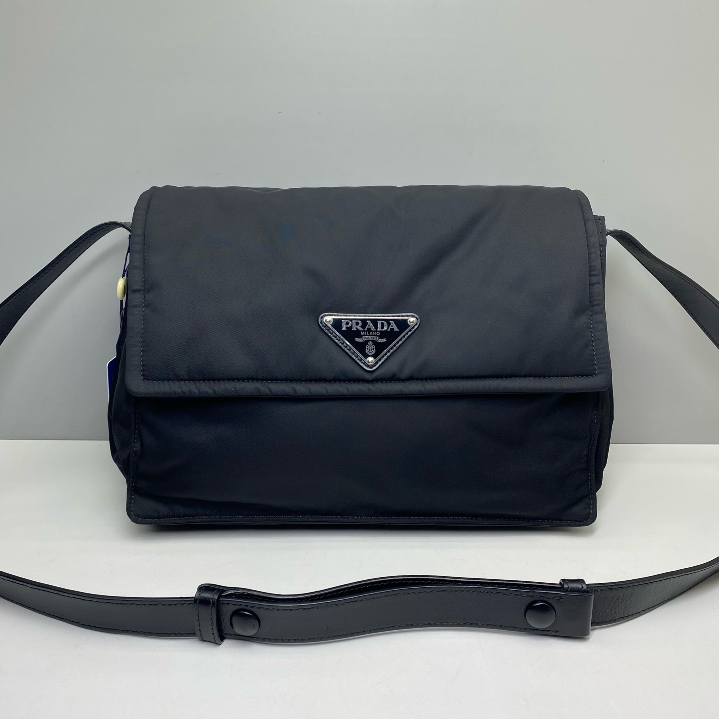 Prada Pre-Owned Cini Nylon Crossbody Messenger Bag Black 30X20X13cm