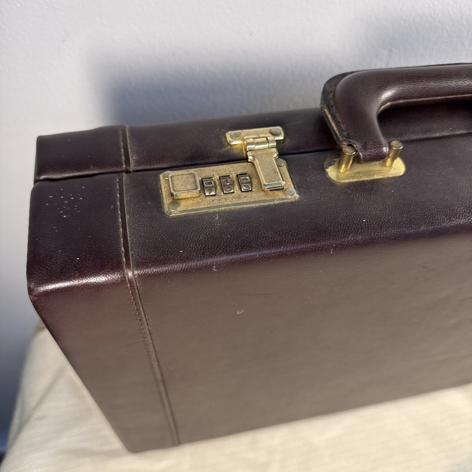 Leather Hardcase Presto Briefcase Vintage Combo Lock 16.5×12” Attache Case