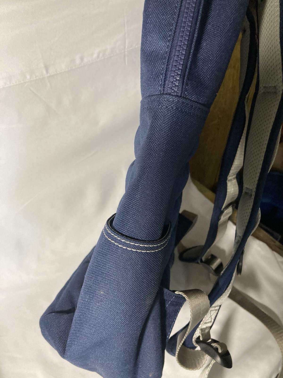 Land Rover Blue Solid Backpack Zip Closure Adjustable Shoulder Strap Unisex