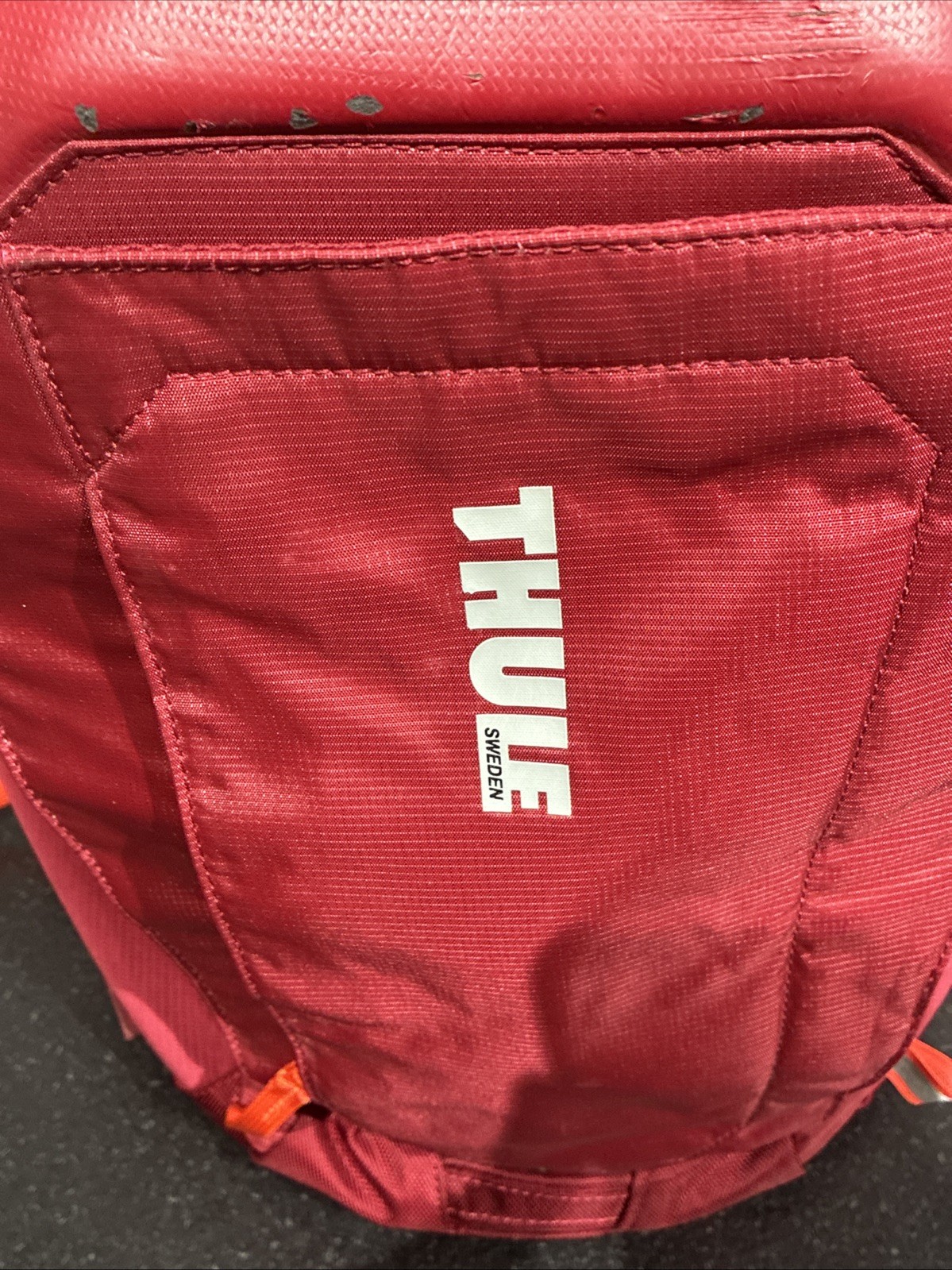 Thule EnRoute Triumph 2 Daypack, Bordeaux (Red), Nice Backpack!