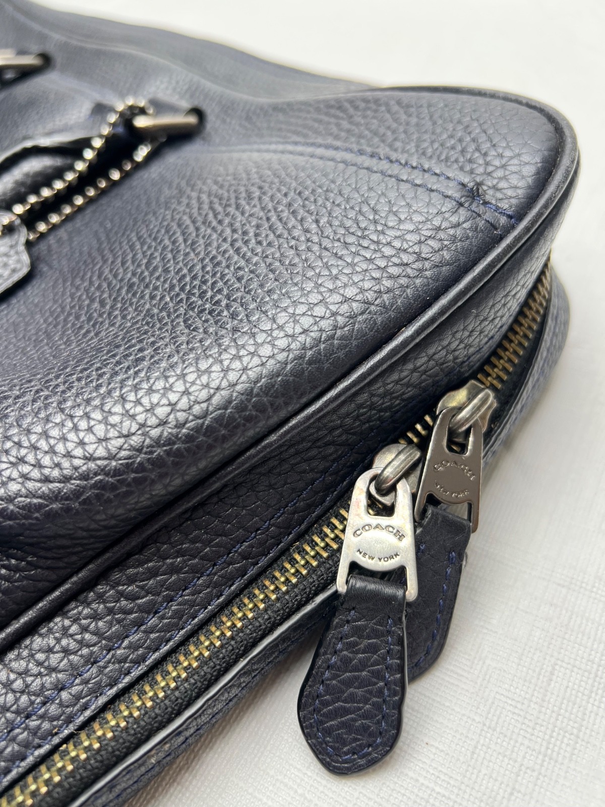 Coach Metropolitan Slim Brief, model 54929