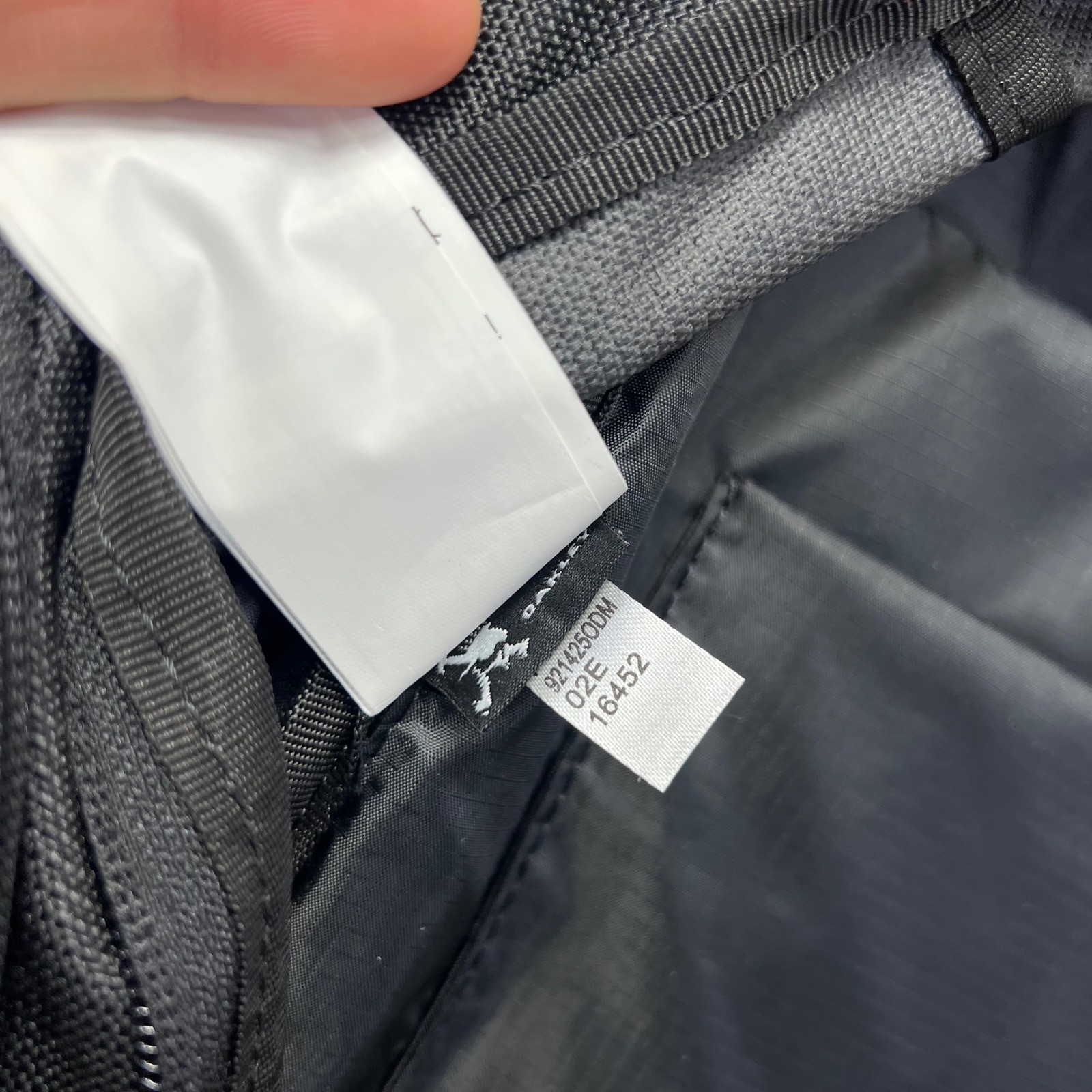 Oakley Street Organizing Backpack 22L Black 9214250DM Delinea Logo NEW WITH TAGS