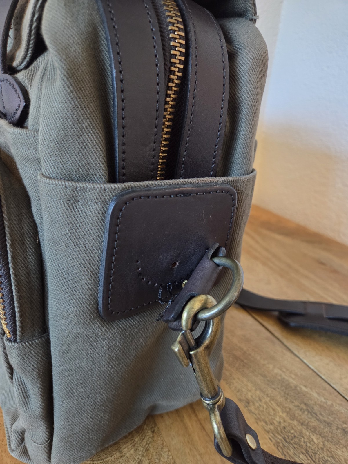 Filson Rugged Twill Padded Computer Bag | YKK Era | Otter Green | Made in USA
