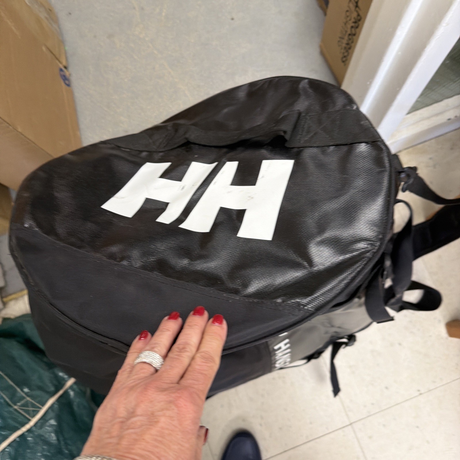 Helly Hansen Duffel Bag Large Water-Resistant Heavy-Duty Shoulder Strap Rucksack