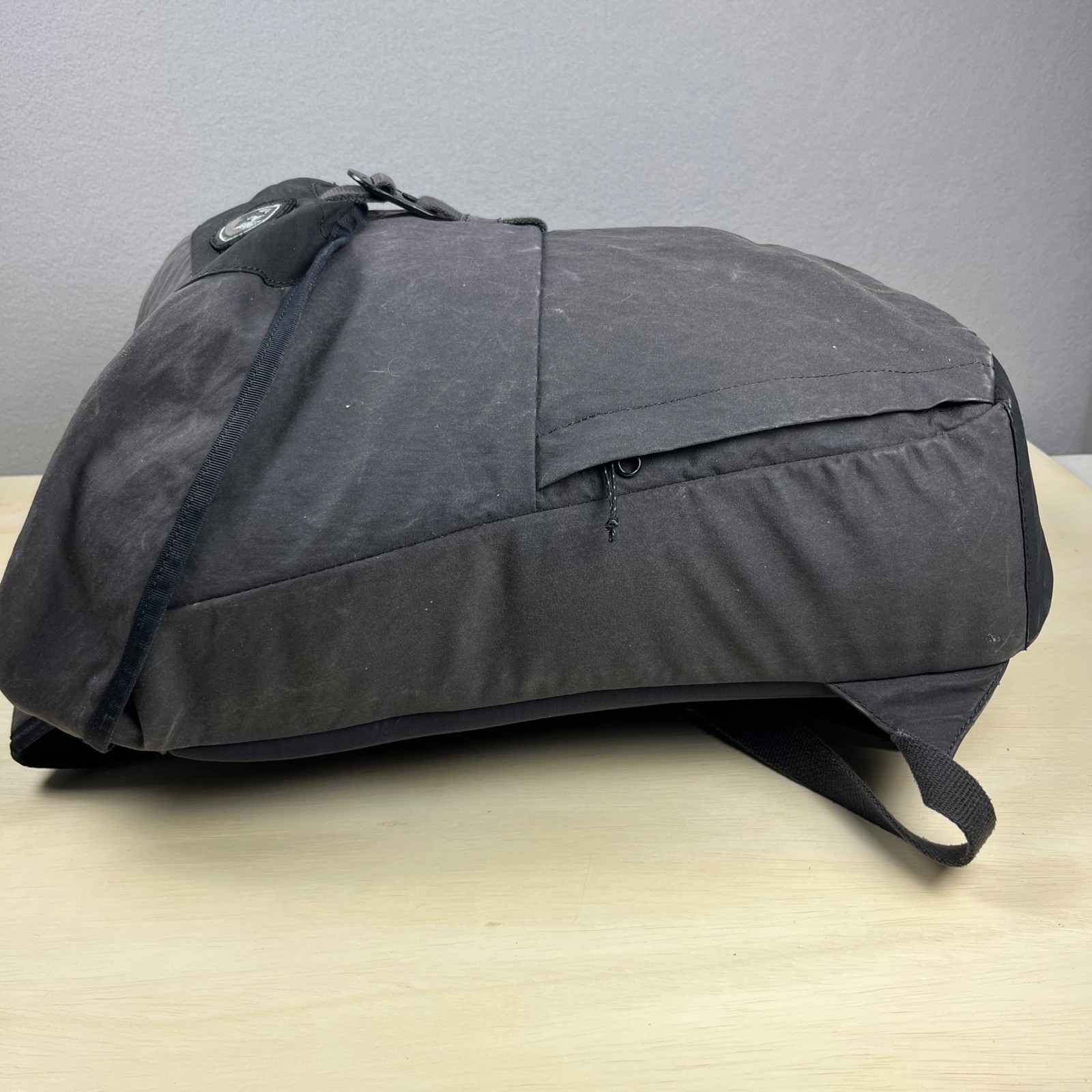Kuhl Eskape 25L Backpack Charcoal Waxed Canvas Laptop Bag Outdoor Rucksack