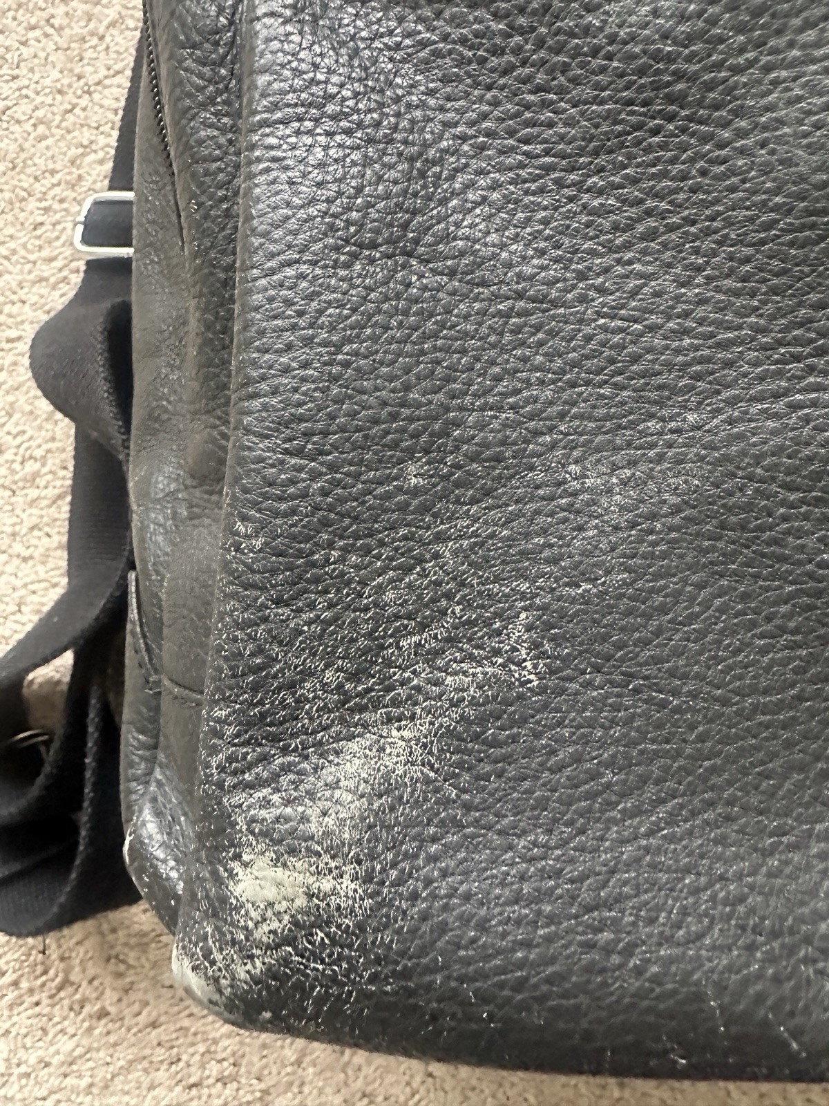 Cole Haan CHDM11026 Pebble Backpack for Men – Leather,…
