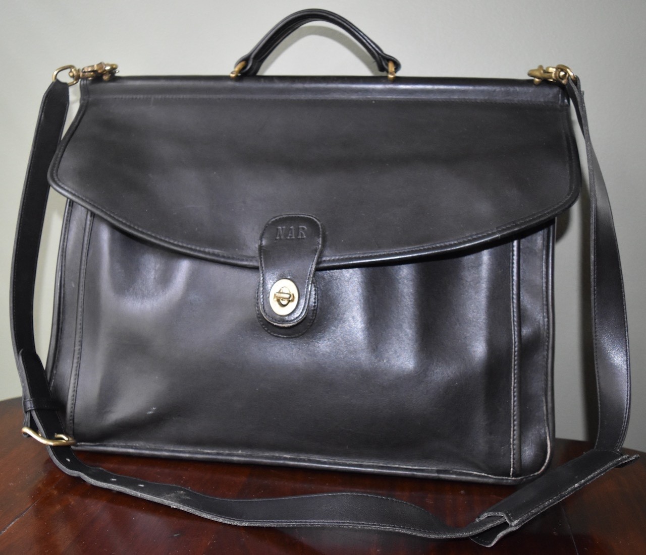VTG Coach Beekman Brief Bag Briefcase Laptop Bag Black Leather Strap 5266 USA