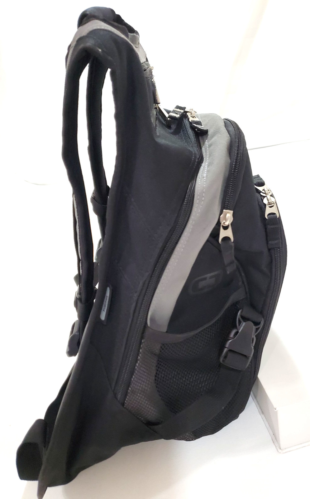 OGIO Fugitive Black Backpack Samsung Gamer Tech Spec Travel 15” Laptop Bag MINT
