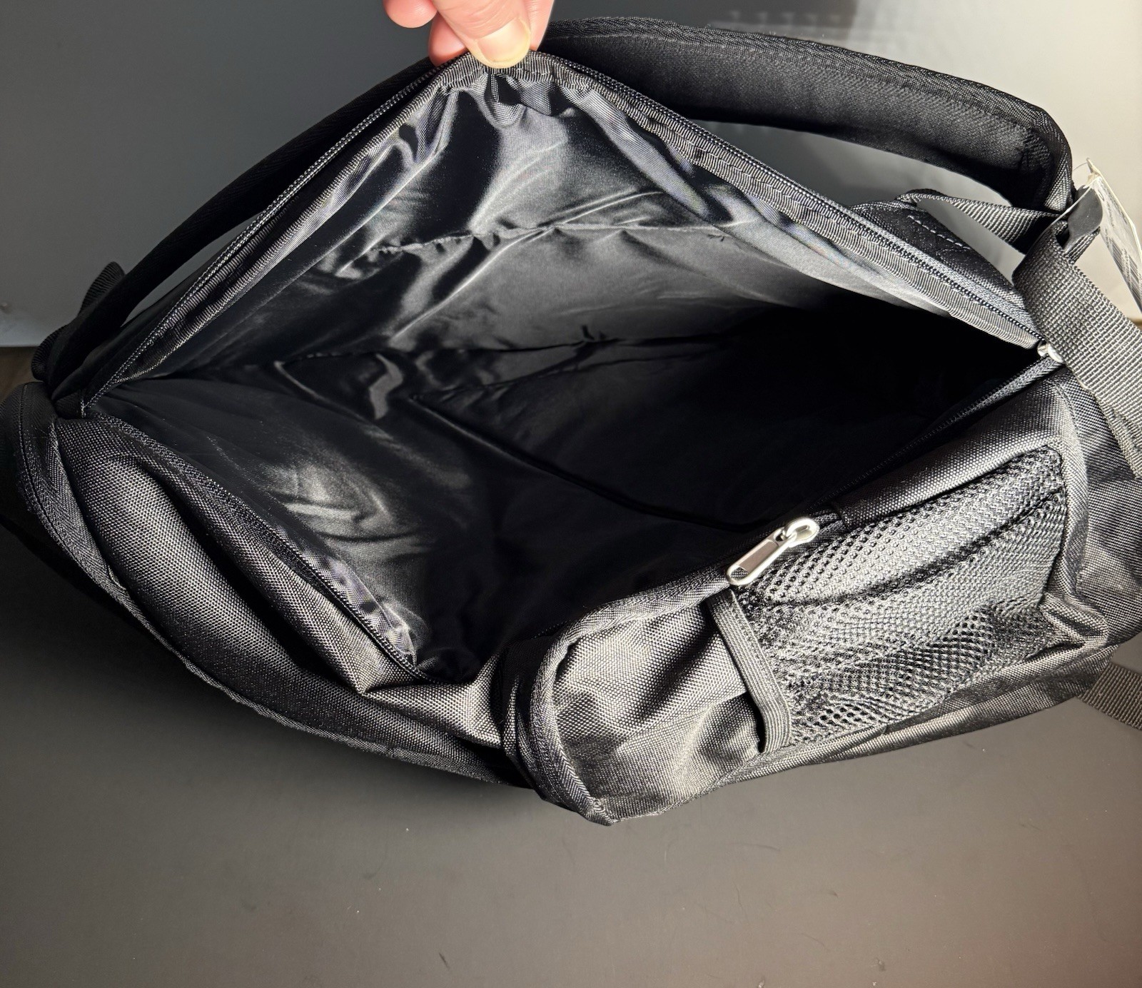 OAKLEY backpack Crestible Enduro 25L Bag Laptop Pocket black NEW With Tags