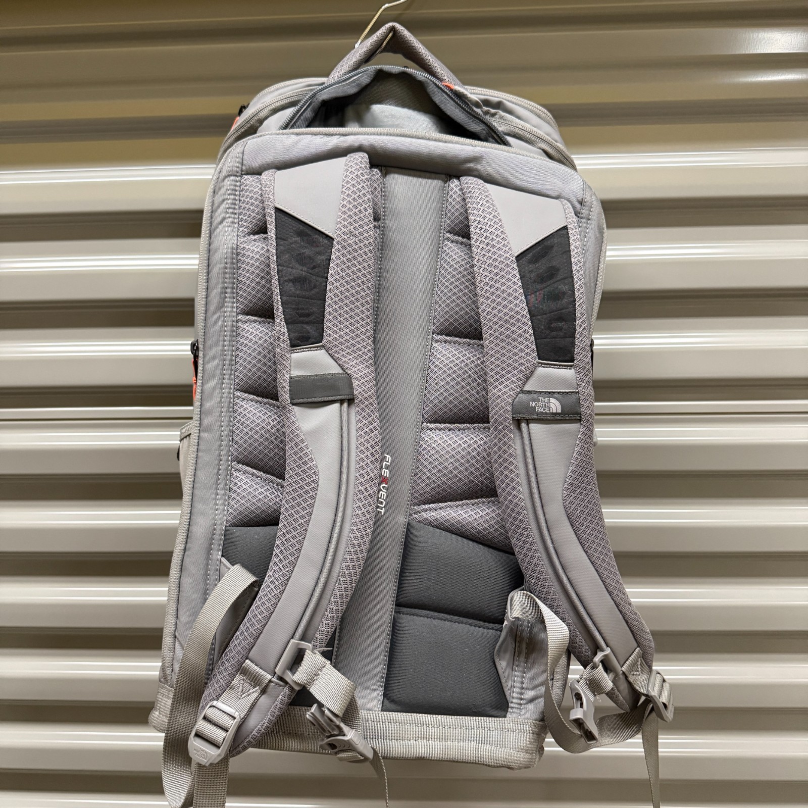 North Face Kaban Transit Backpack Gray 25L Laptop Travel Bag Padded FlexVent