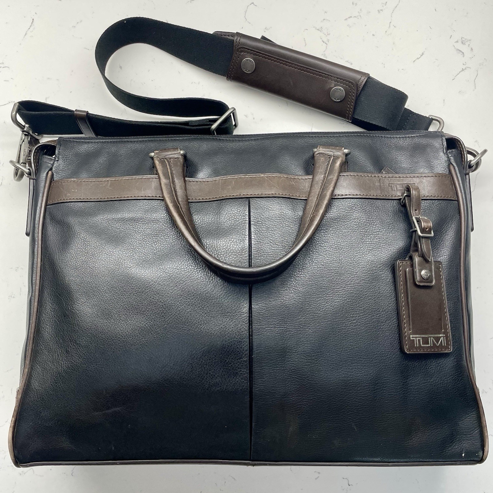 Tumi Easton Slim Top Zip Briefcase Satchel Portfolio Valise Leather Bag 69717HKO