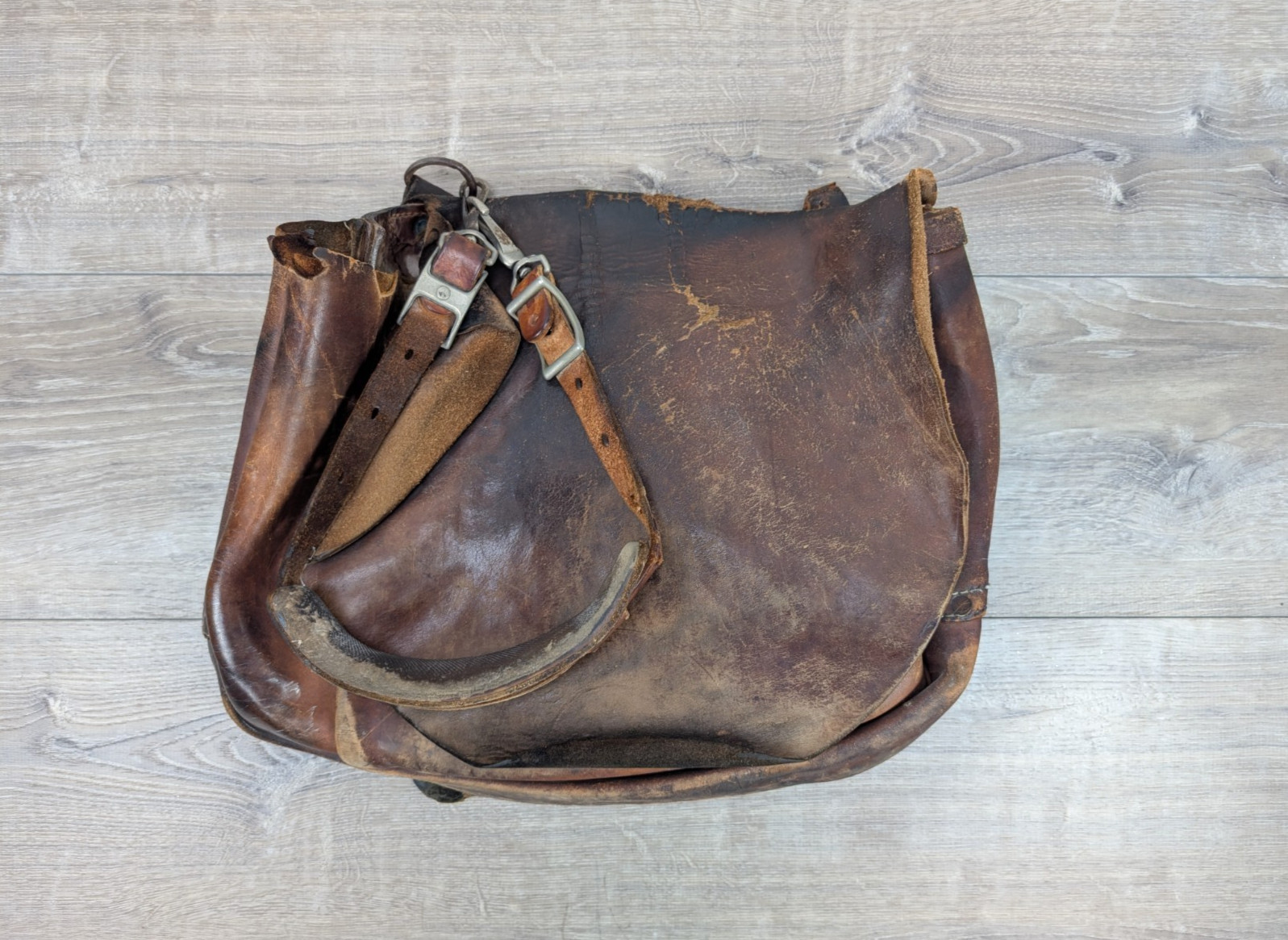 1970 USPS Vintage Leather Messenger Bag U.S. Mail Postal Carrier