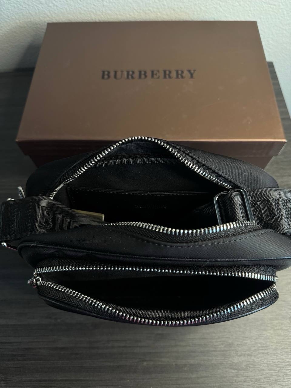 Burberry CrossBag Zip Closure Adjustable Strap