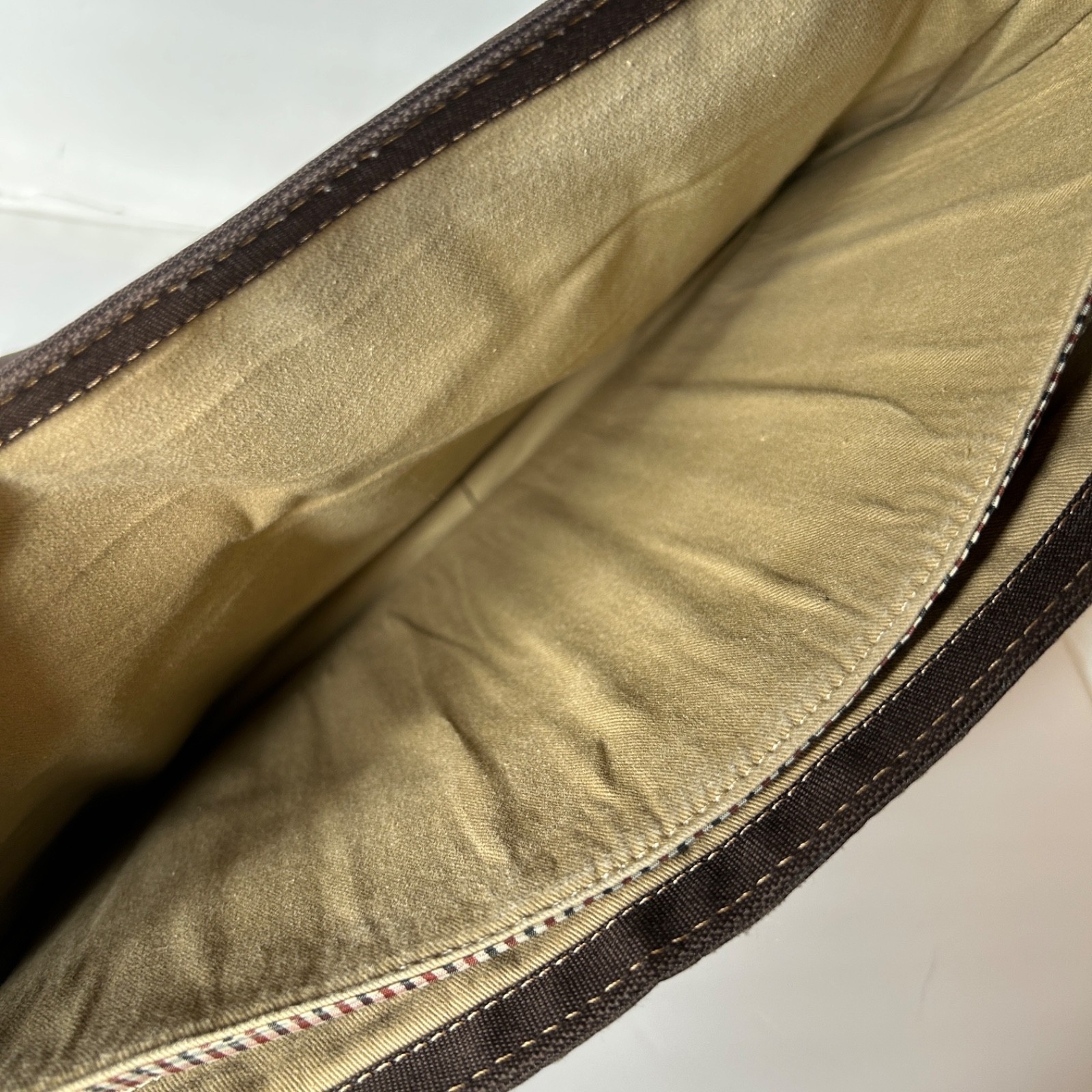 Boconi Messenger Bag Brown Leather Garth Slim Laptop Pocket with Shoulder Strap