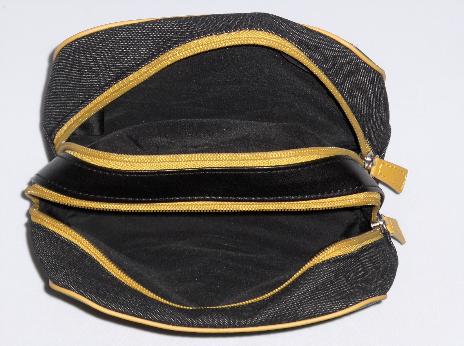 BVLGARI FRAGRANCES Unisex Zip Toiletry Shave Travel Kit Make up Bag, BLACK, New