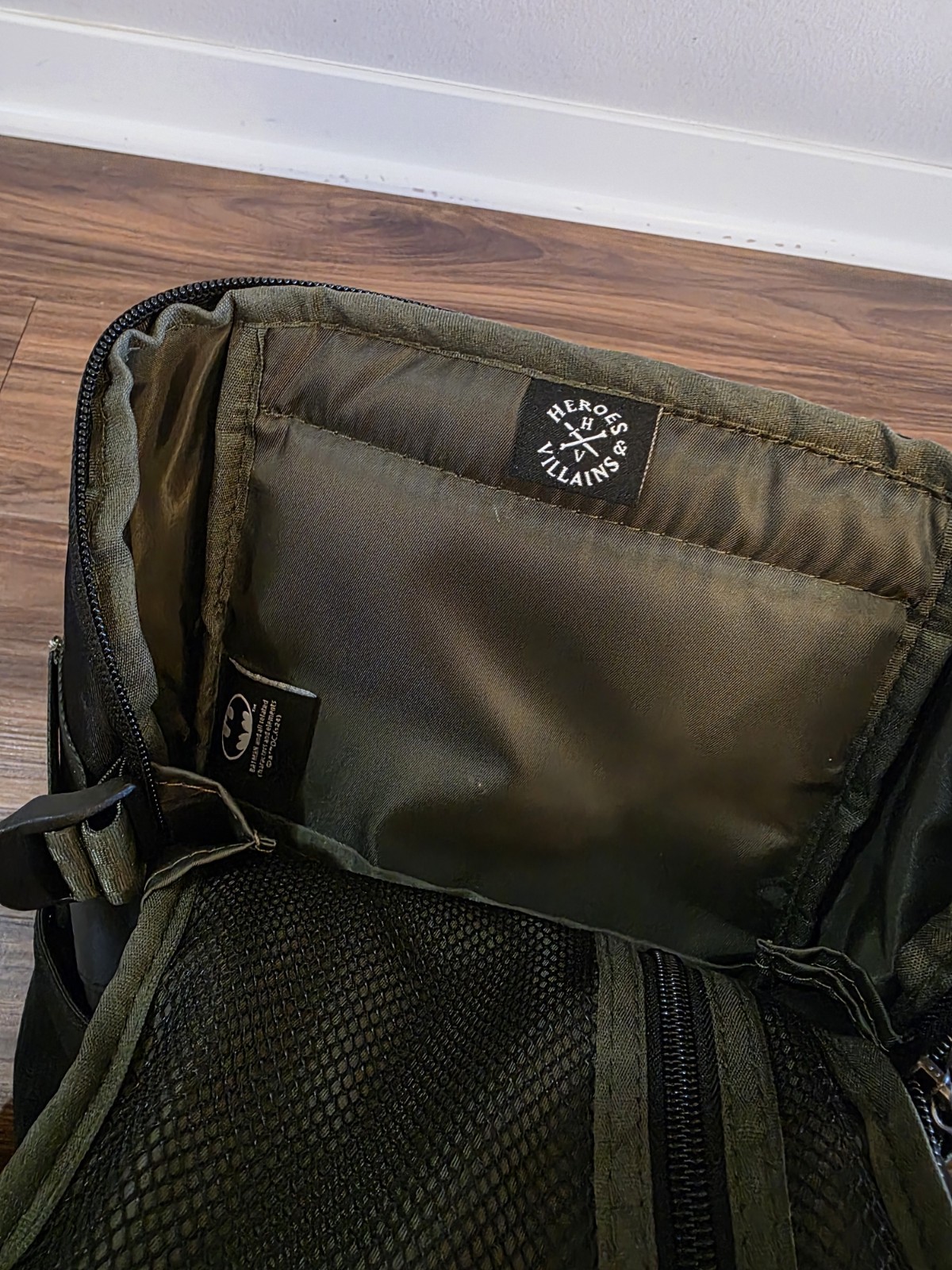 Batman Tactical Sling Bag Heroes & Villains New