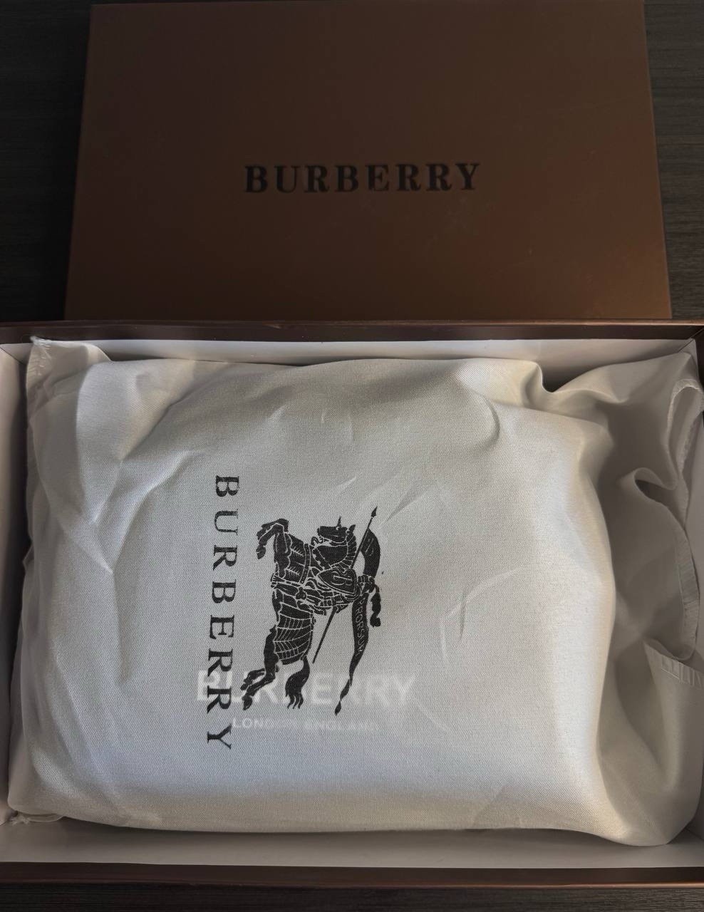 Burberry CrossBag Zip Closure Adjustable Strap