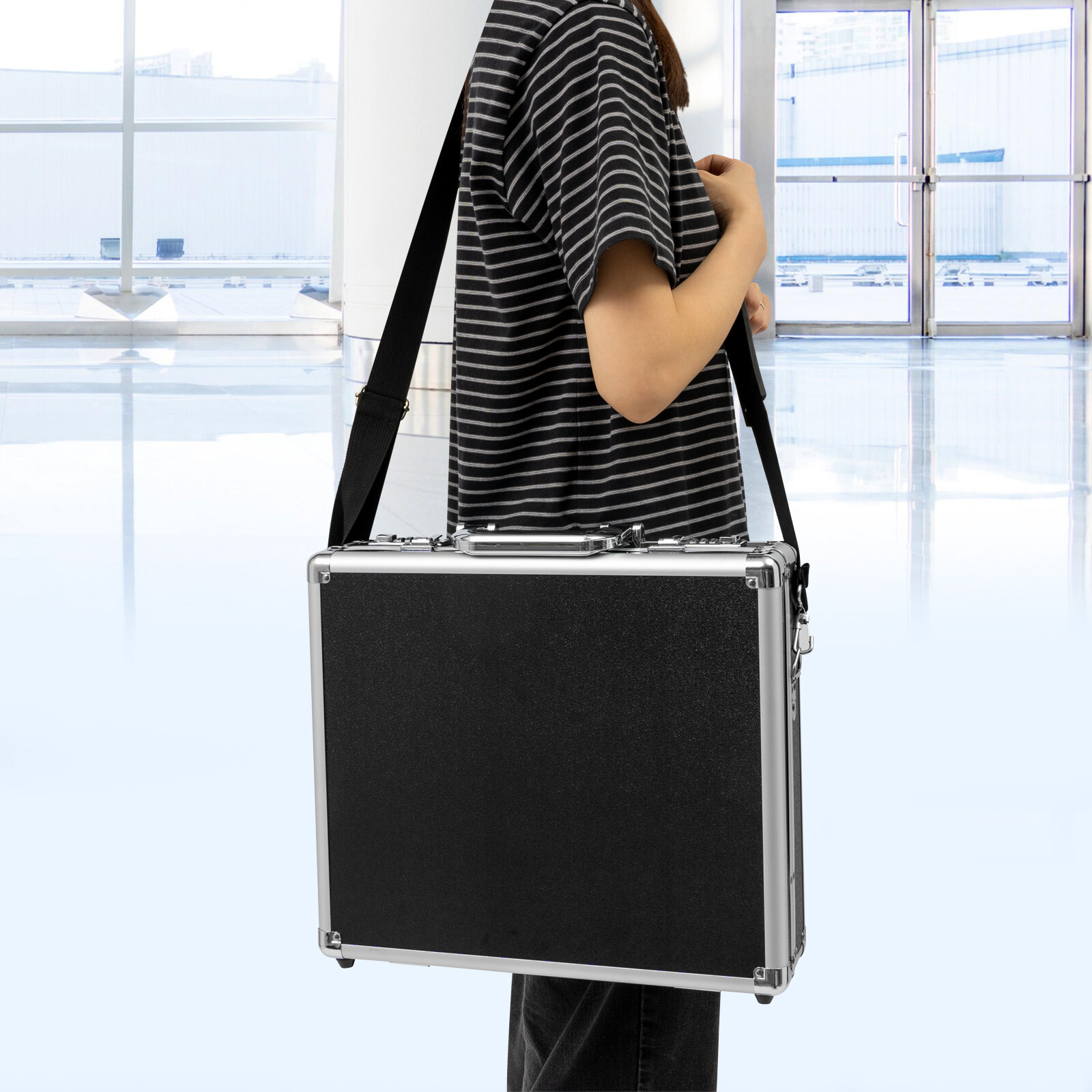 Aluminum Hard Case Big Capacity with Combination Lock Briefcase with Pocket New