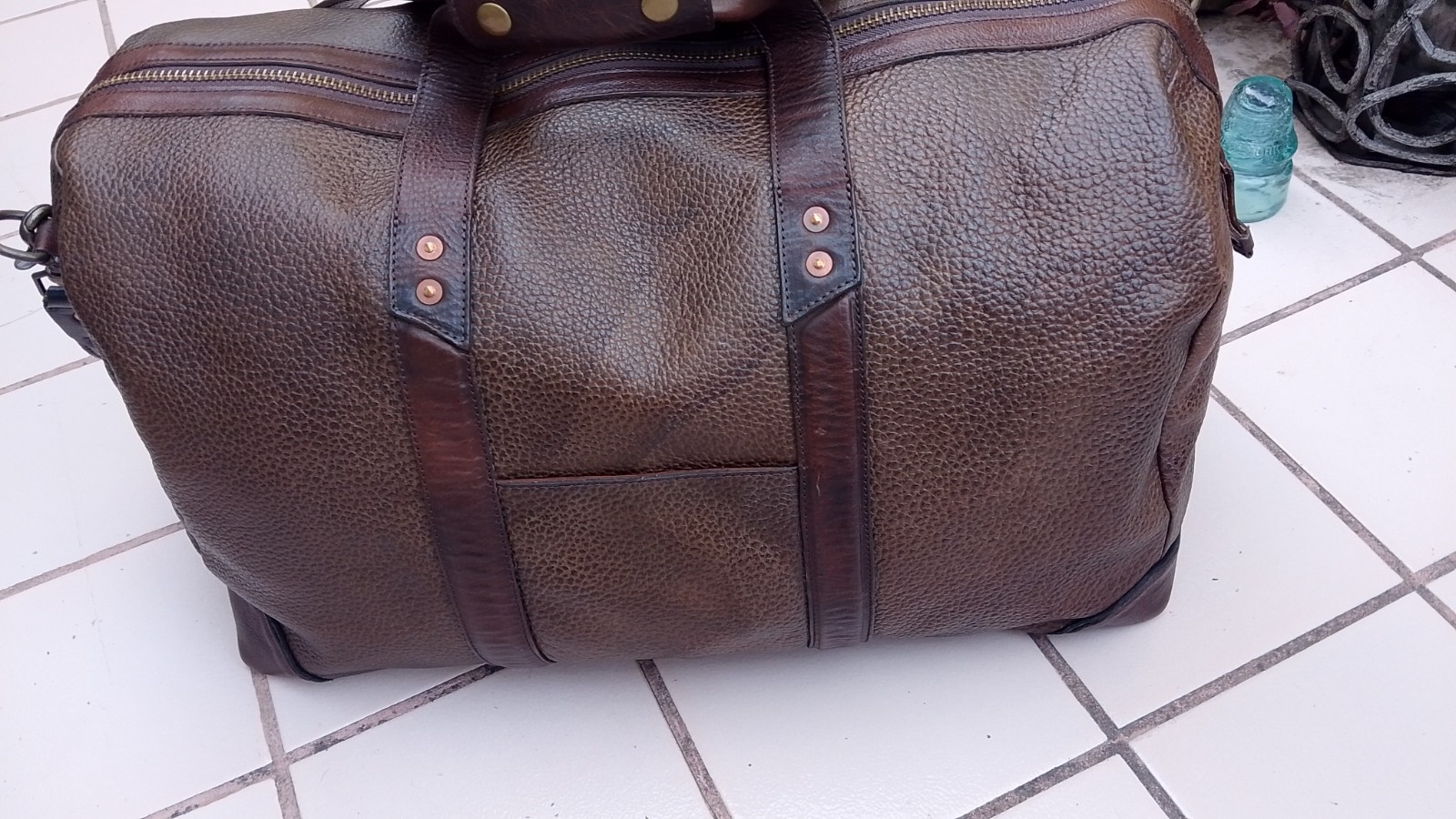 MISSION MERCANTILE Pebbled Leather 21″ Duffle Bag. BEAUTIFUL BAG !! Unused Cond.