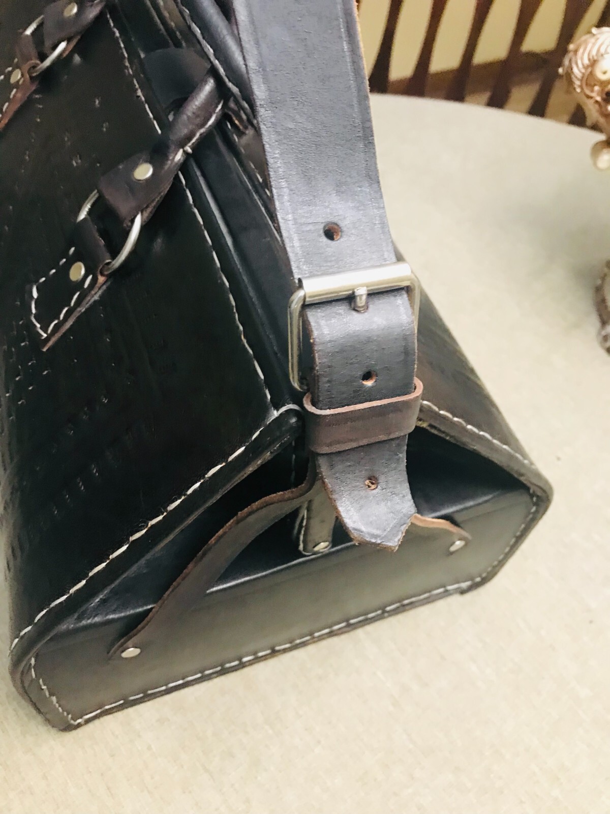 1930s Leather Gladstone Bag / Briefcase / Travel Bag / Messenger Bag – Spain