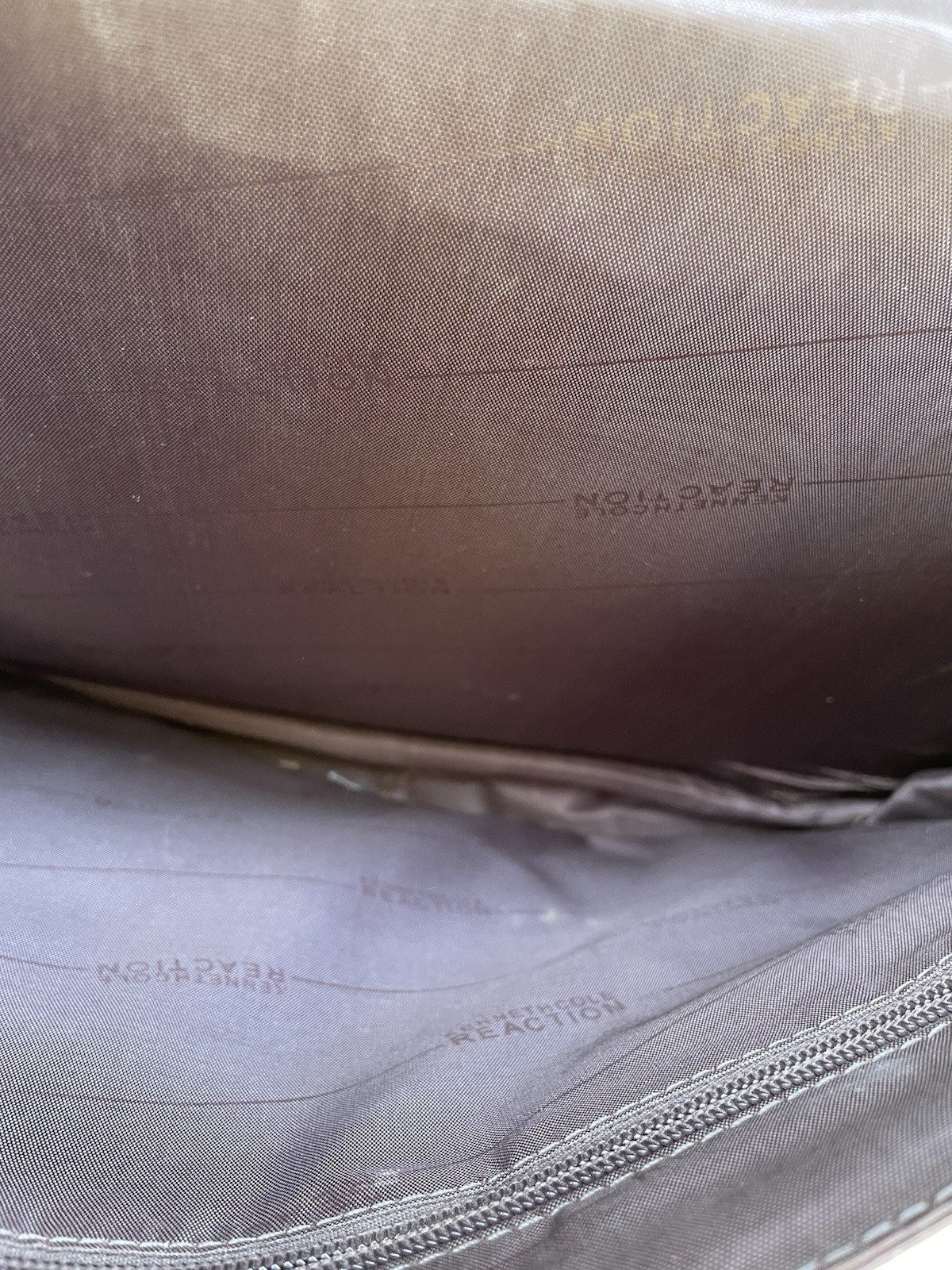 Kenneth Cole Reaction Full-Grain Leather Briefcase Worn, A Bit Distressed