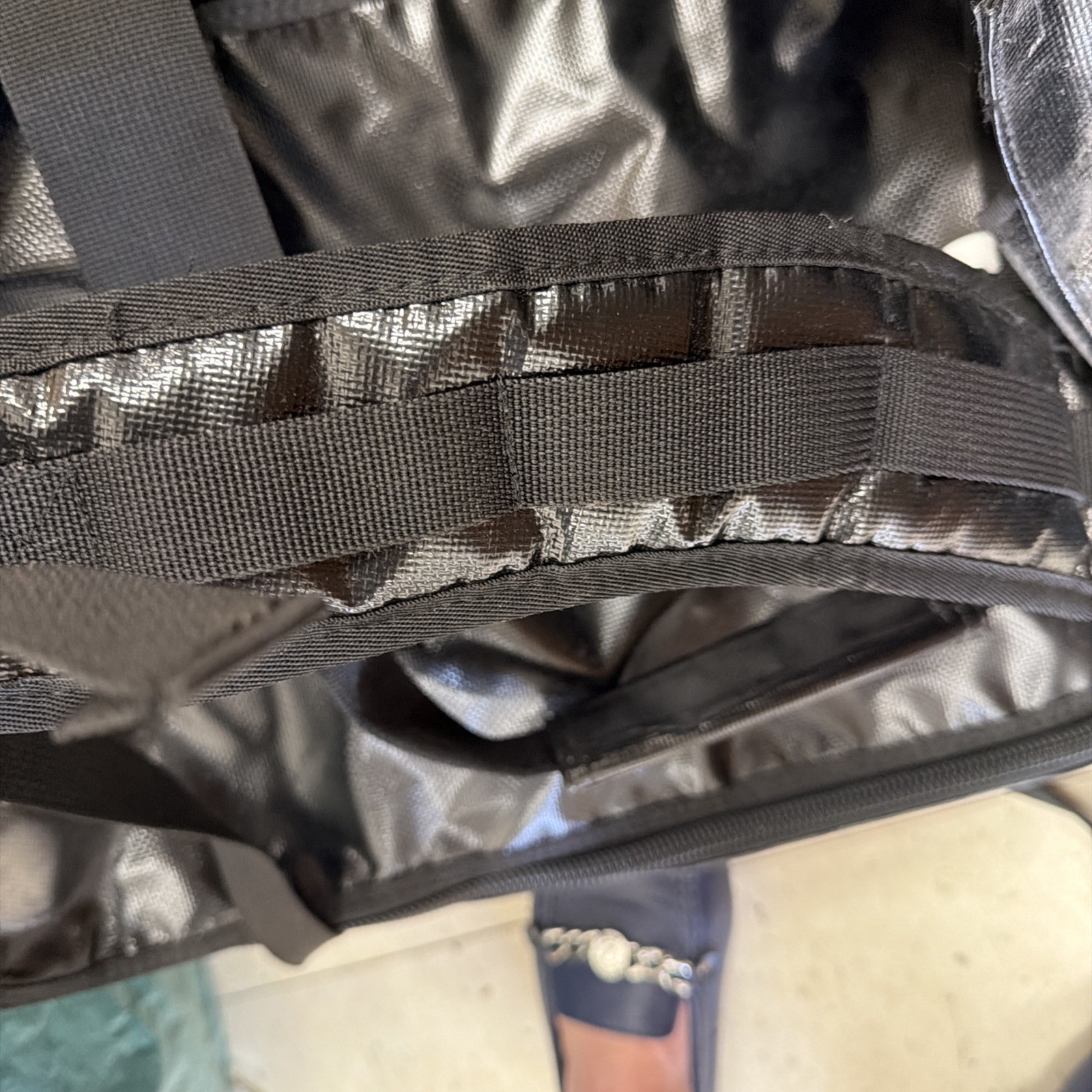 Helly Hansen Duffel Bag Large Water-Resistant Heavy-Duty Shoulder Strap Rucksack